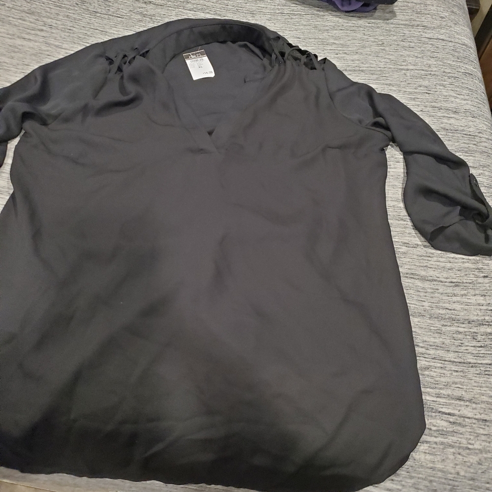 Black shirt
